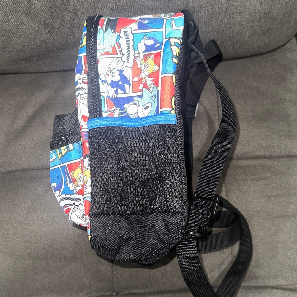 Mini Sonic the Hedgehog Backpack - Picture 4 of 7